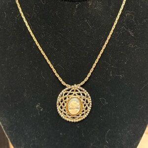 Vintage Sarah Coventry Gold  Blue Cameo Pendant Necklace